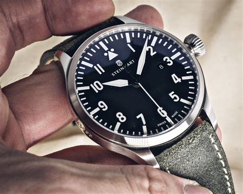 who makes steinhart watches